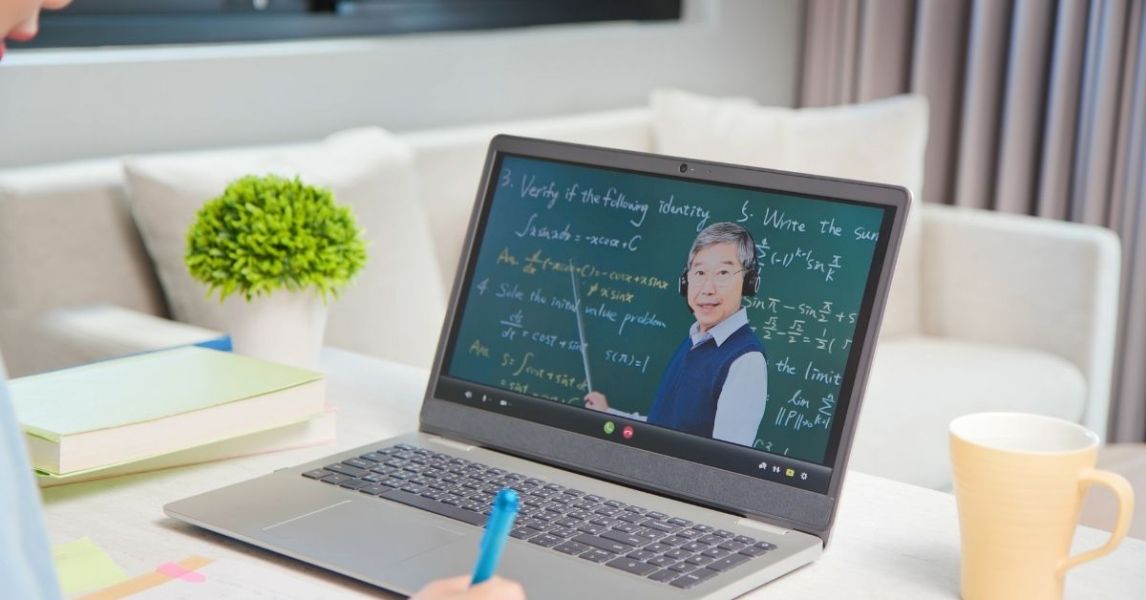 Building a technology-enabled curriculum and digital pedagogy for hybrid schooling