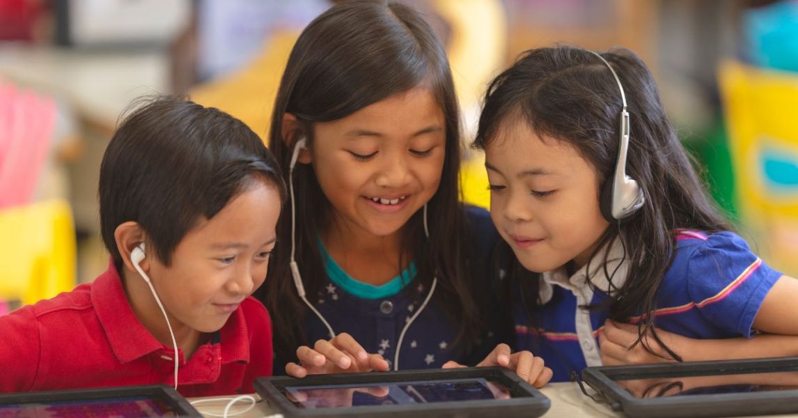 Cyberstudents- Skills, identities and assessment for a new world