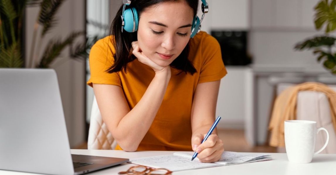 Effectively engaging students in meaningful blended learning activities in an online learning scenario