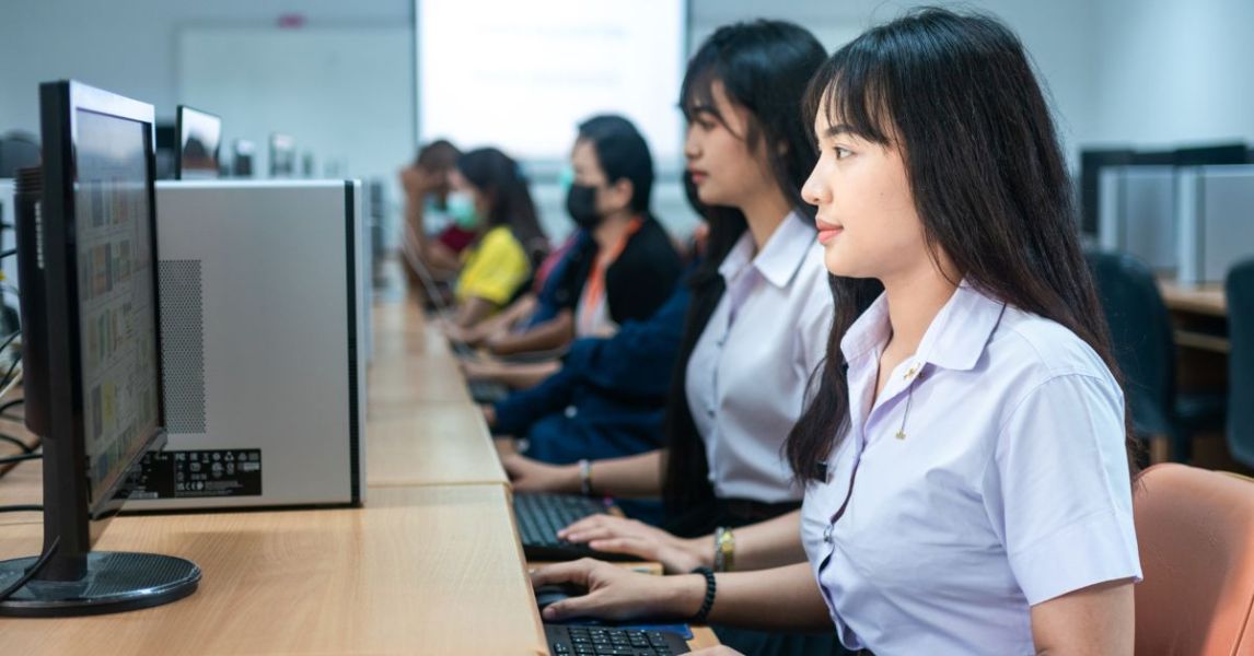 Managing the challenges in digital education Cybersecurity and digital citizenship