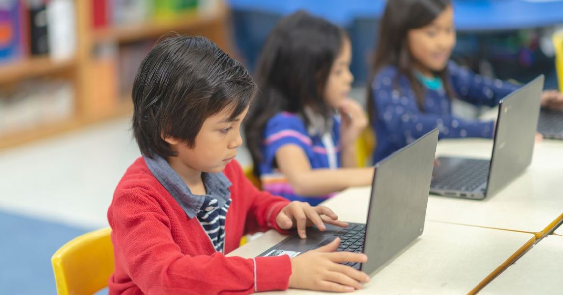Virtual Reality Activating Learning in Mother Tongue Language Classrooms